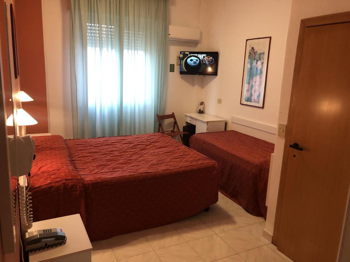 Hotel Regina Lido di Camaiore Extérieur photo