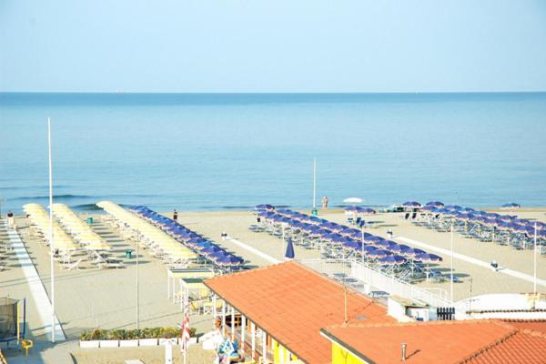 Hotel Regina Lido di Camaiore Extérieur photo