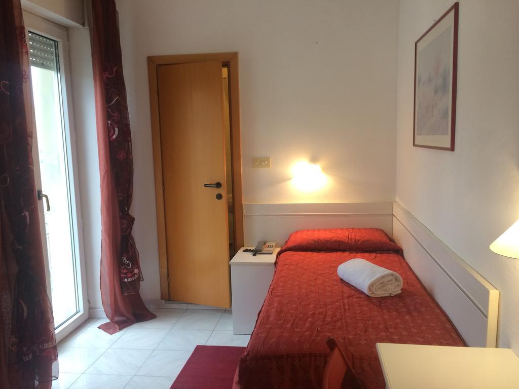Hotel Regina Lido di Camaiore Extérieur photo
